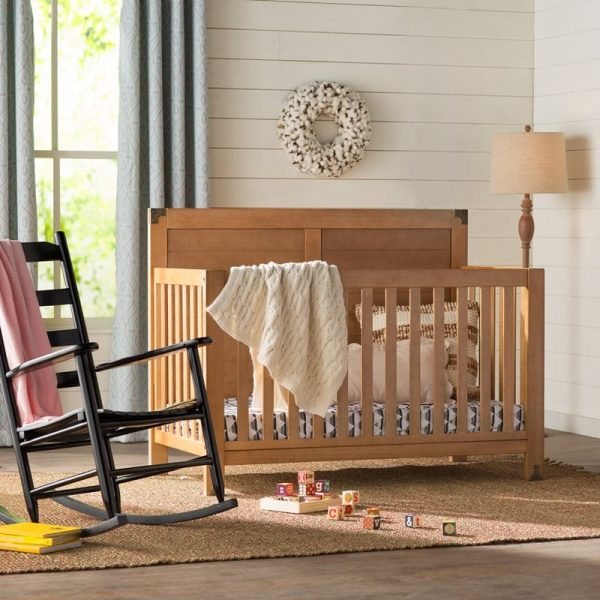 Tempat Tidur Bayi Jati