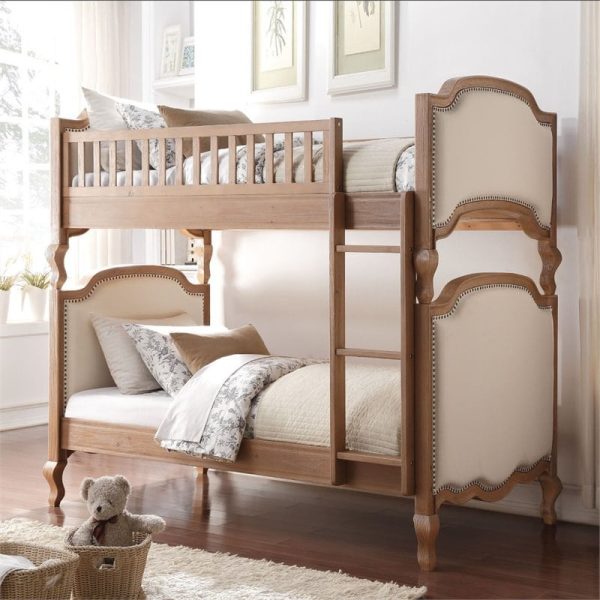 Tempat Tidur Tingkat Klasik