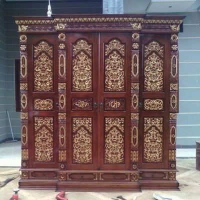 Lemari Pakaian Ukiran Gebyok