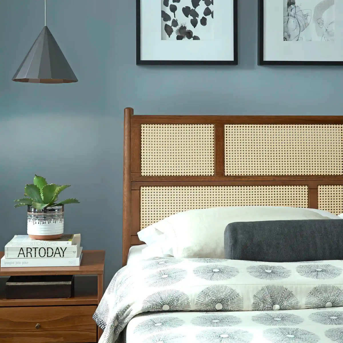 Grainnery Dipan Rotan Sintetis Kayu Jati2